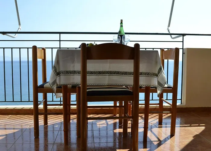 Panorma Konukevi Qeparo