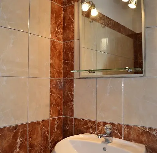 Panorma Konukevi Qeparo