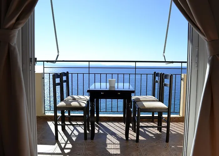 Konukevi Panorma Qeparo